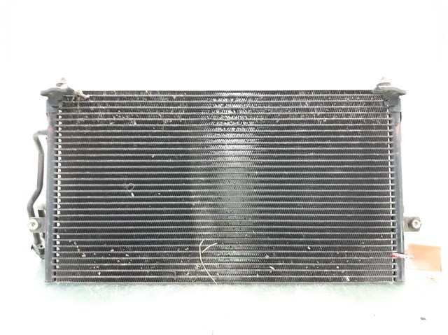 Condensador de ar condicionado / radiador para Volvo V40 Estate Wagon (645) (1995-1999) 1.8 B4184S 30897260