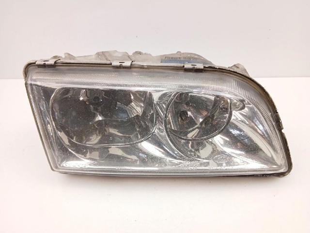 30899683 VOLVO Правая фара купить в Николаев