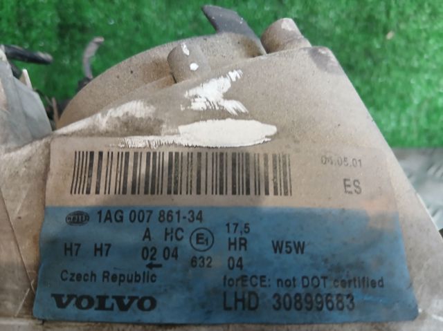 VOLVO 30899683 Правая фара в наличии Кривой Рог