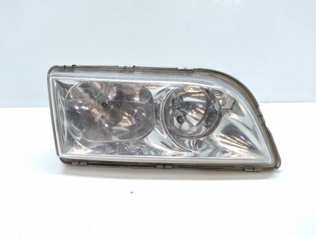 Luz direita 30899683 Volvo