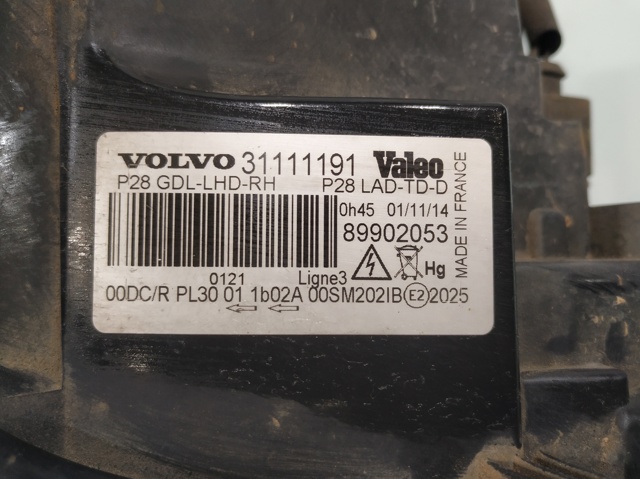 31111191 VOLVO Фара правая купить в Николаев
