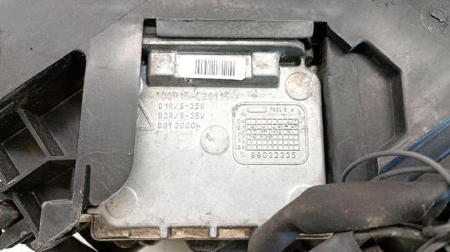 VOLVO 31111191 Правая фара в наличии Каменское
