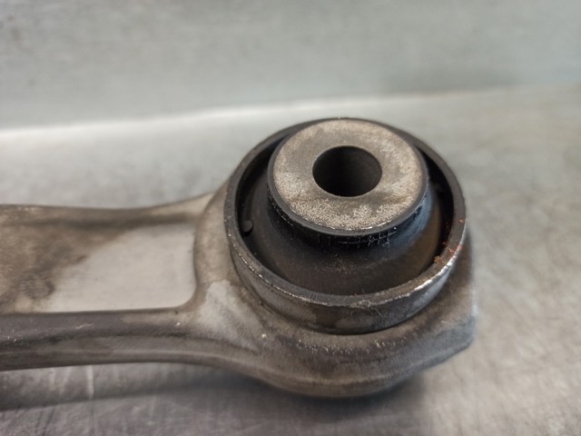 31126777740 BMW Нижний рычаг купить в Киев