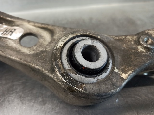 31126777740 BMW Рычаг передней подвески нижний правый купить в Ужгород