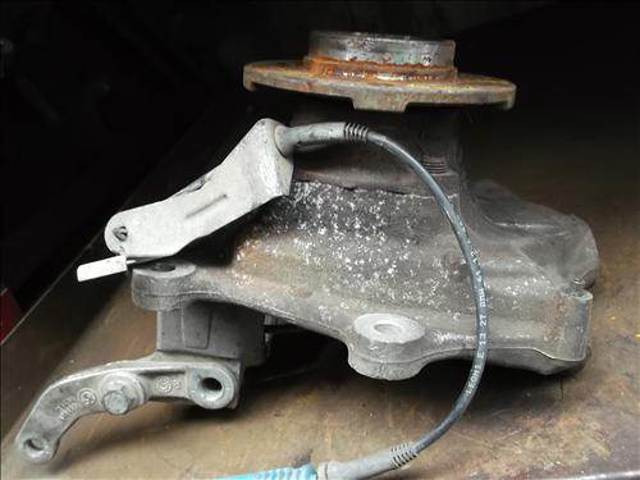 31211092853 BMW Цапфа (поворотный кулак) передний левый купить в Полтава