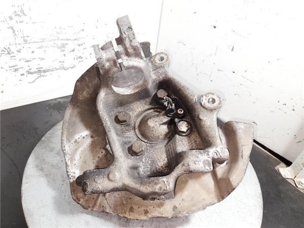 BMW 31211092854 Цапфа передняя правая в наличии Винница
