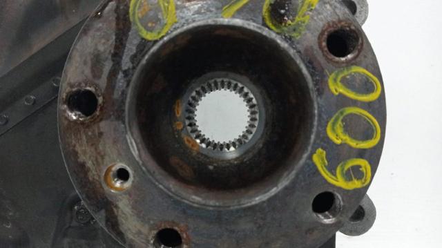 31216761576 BMW Цапфа (поворотный кулак) передний правый купить в Тернополь