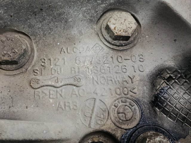 31216773210 BMW Цапфа (поворотный кулак) передний правый купить в Сумы