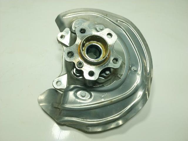 BMW 31216882600 Цапфа (поворотный кулак) передний правый в наличии Харьков