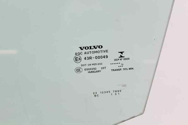 VOLVO 31218995 Стекло двери передней левой в наличии Ирпень