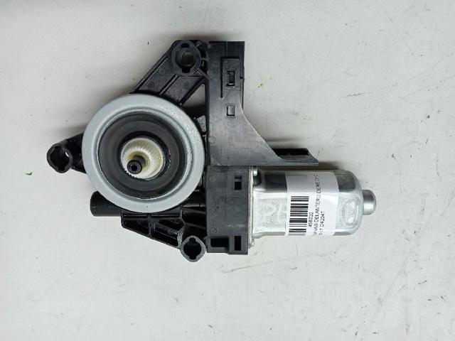 31253062 VOLVO Мотор стеклоподъемника двери передней правой купить в Днепр