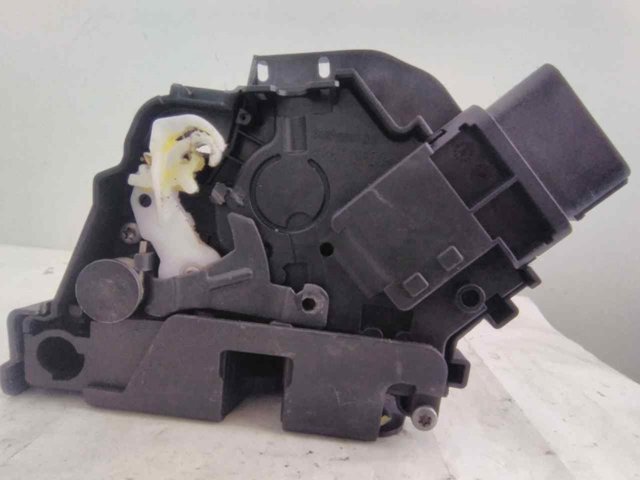 Fecho da porta dianteira esquerda 31253657 VOLVO