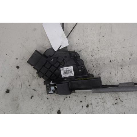 Fecho da porta dianteira esquerda 31253657 VOLVO