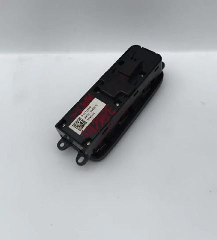 31272009 VOLVO Кнопочный блок управления стеклоподъемником передний левый купить в Ирпень