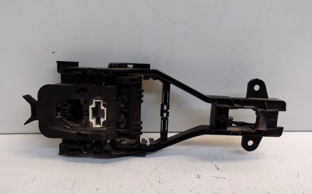 31276168 VOLVO Держатель наружной ручки двери задней левой купить в Львов