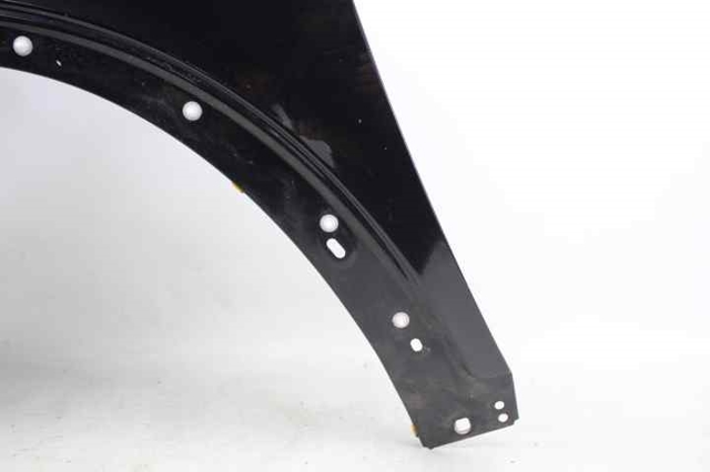 31276299 VOLVO Крыло переднее левое купить в Николаев