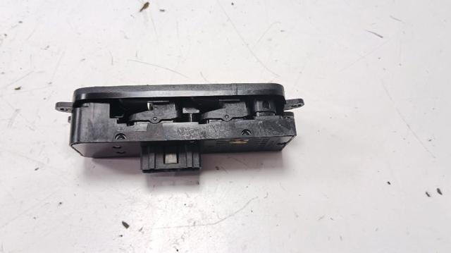 31295120 VOLVO Кнопочный блок управления стеклоподъемником передний левый купить в Одесса