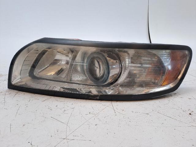 Luz esquerda 31299583 Volvo