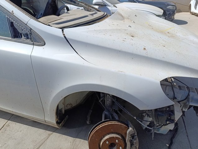 Pára-lama dianteiro direito Volvo V40 525, 526