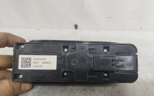 31334345 VOLVO Кнопочный блок управления стеклоподъемником передний левый купить в Чернигов