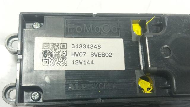 31334346 VOLVO Кнопочный блок управления стеклоподъемником передний левый купить в Ужгород
