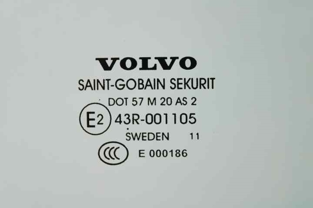 VOLVO 31335324 Стекло двери задней левой в наличии Днепр