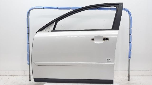 VOLVO 31335440 Дверь передняя левая в наличии Киев