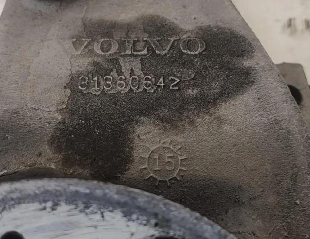 VOLVO 31360642 Цапфа передняя левая в наличии Тернополь