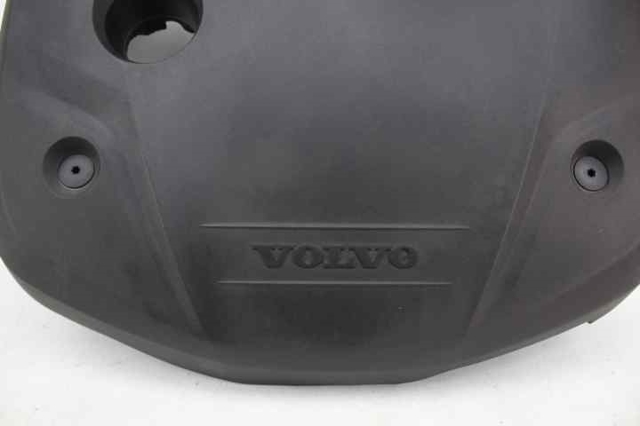 VOLVO 31368888 Крышка двигателя в наличии Киев