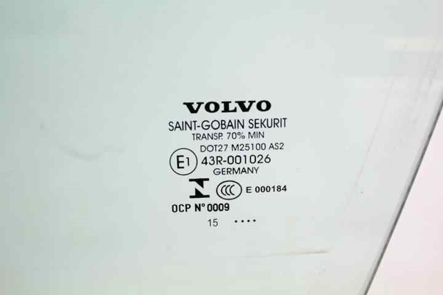 31385410 VOLVO Стекло двери передней левой купить в Тернополь