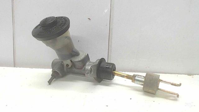 Cilindro mestre de embraiagem Toyota Hilux N