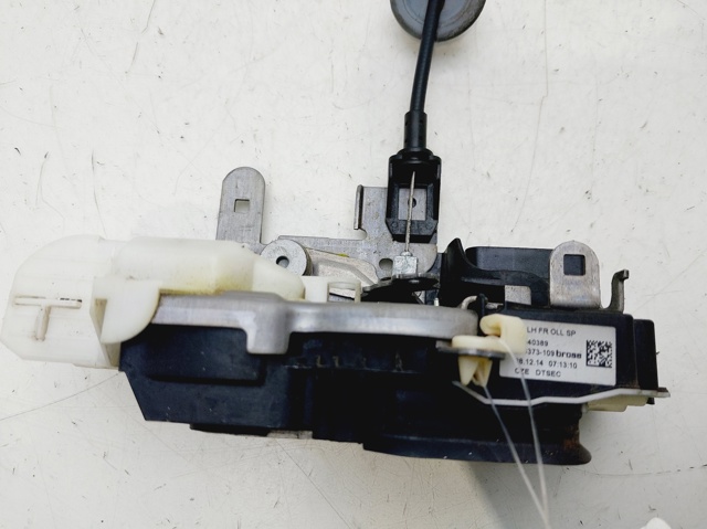 Fecho da porta dianteira esquerda Volvo V40 525, 526