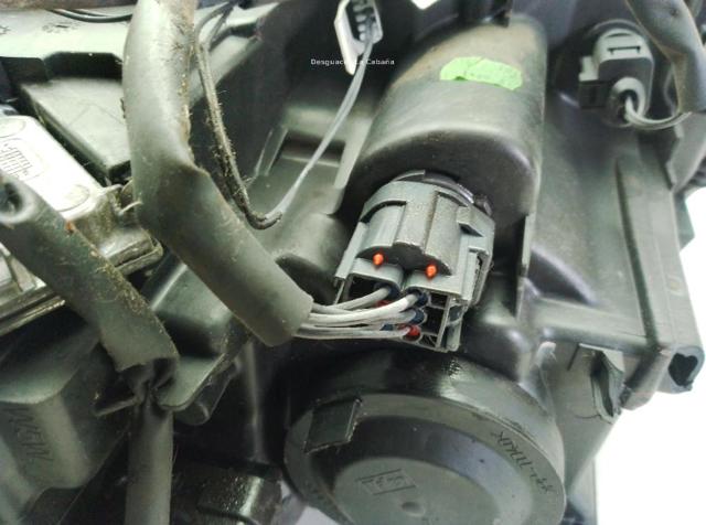 31446869 VOLVO Фара правая купить в Ужгород