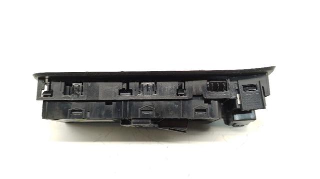 31453232 VOLVO Кнопочный блок управления стеклоподъемником передний левый купить в Павлоград