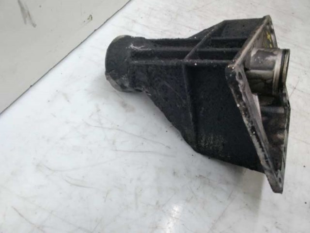 31537503120 Опора подвесного подшипника передней полуоси купить Каменское