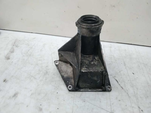31537503120 BMW Опора подвесного подшипника передней полуоси купить в Николаев