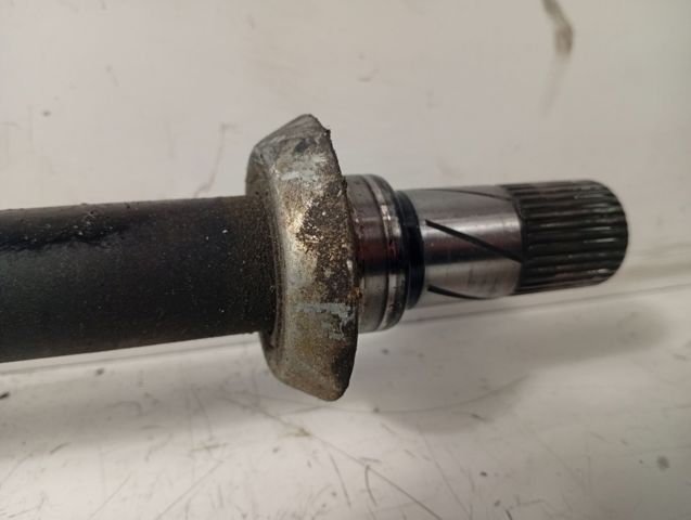 BMW 31607518238 Правая полуось в наличии Винница