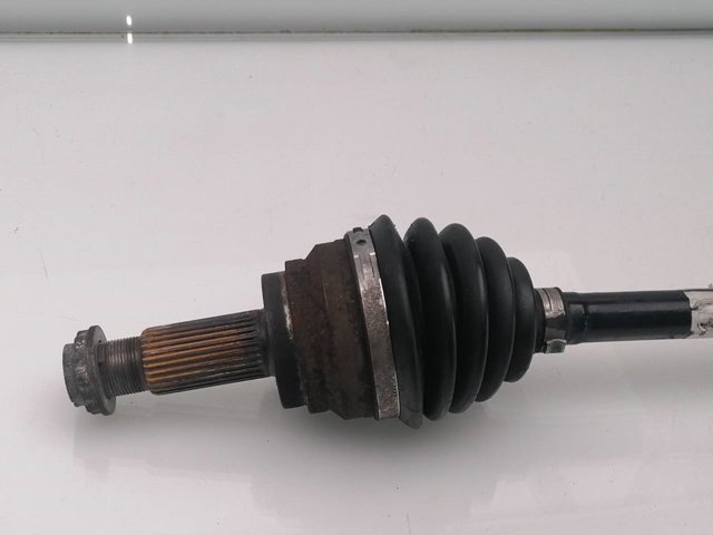 BMW 31607545125 Полуось (привод) передняя левая в наличии Винница