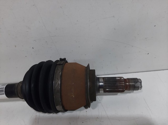 BMW 31608605469 Полуось (привод) передняя левая в наличии Тернополь