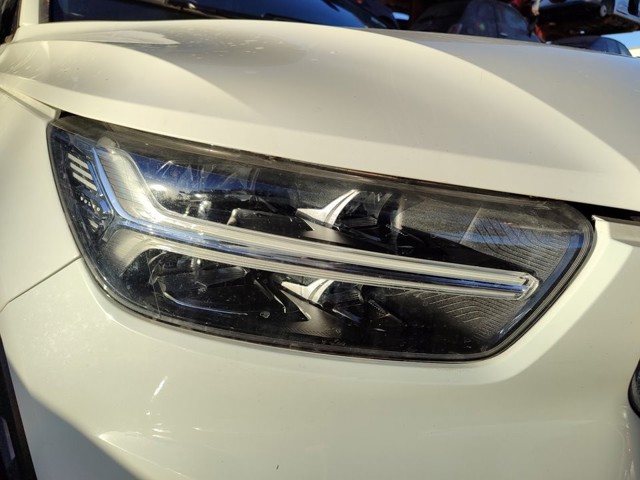31655991 VOLVO Правая фара купить в Львов