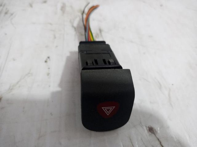 320050701R RENAULT Кнопка включения аварийного сигнала купить в Львов