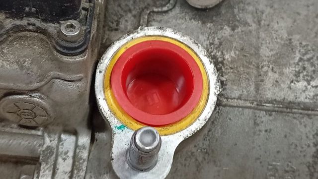 32130500 VOLVO Компрессор кондиционера купить в Ирпень
