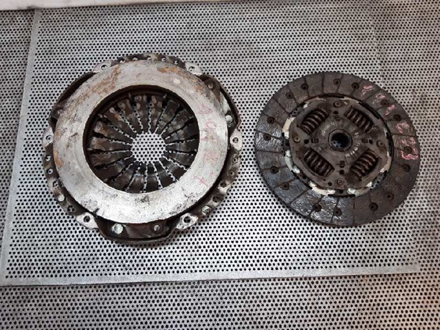 Disco de embraiagem 322034210 NISSAN