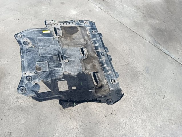 VOLVO 32226764 Защита двигателя в наличии Тернополь