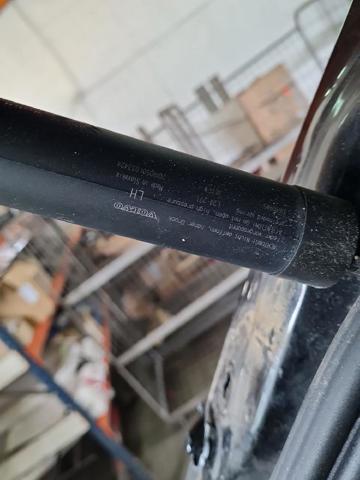 VOLVO 32399277 Амортизатор багажника в наличии Полтава