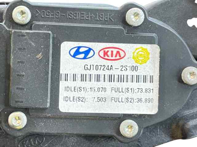 327002S100 HYUNDAI Педаль газа (акселератора) купить в Ровно