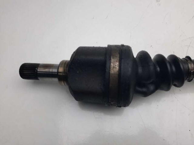 Semieixo (acionador) dianteiro esquerdo 32721L PEUGEOT