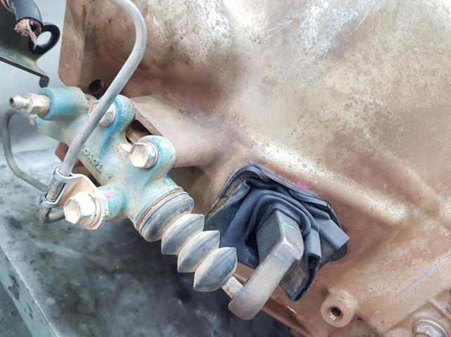 Caixa de Mudança montada (caixa mecânica de velocidades) 3303060B60 Toyota