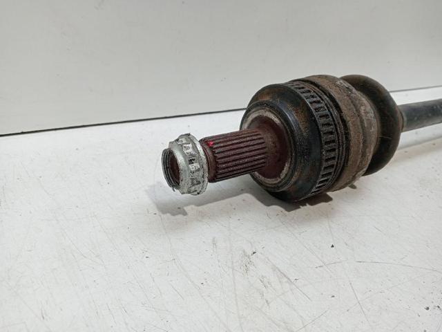 33211227606 BMW Задняя полуось купить в Николаев