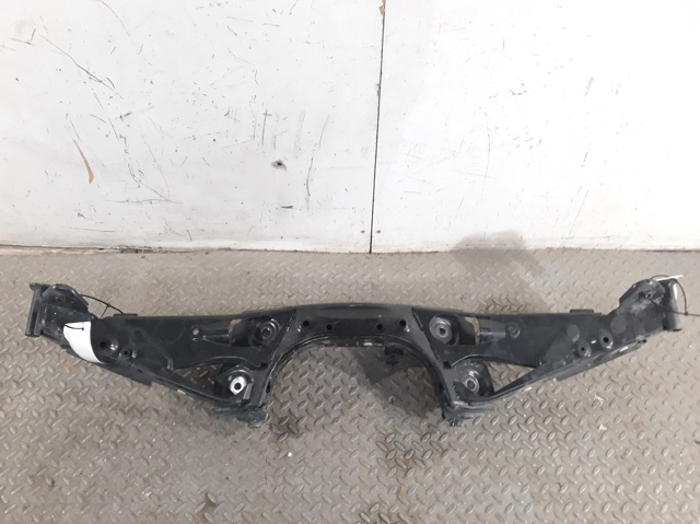 Viga de suspensão traseira (plataforma veicular) 33306851560 BMW